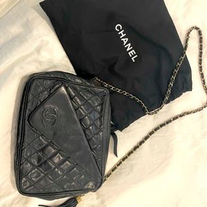 Authentic Chanel shoulder/crossbody purse